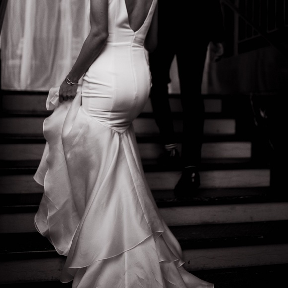 WEDDING DRESS - Picture 4 of 7